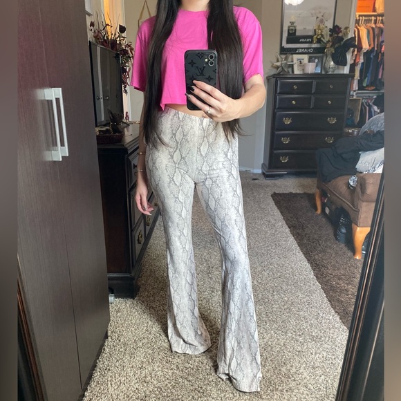 Forever 21 snake print high waist stretch bell bottoms new S - Picture 1 of 7